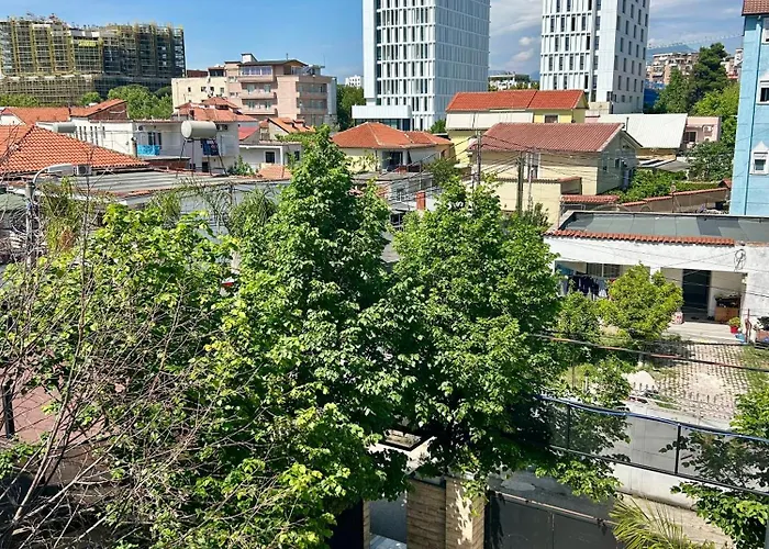 Guza Апартаменты Тирана