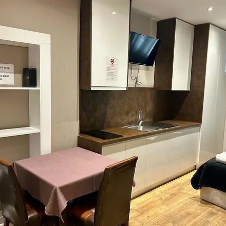 Apartman Guza Tirana
