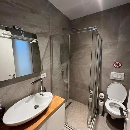 Apartman Guza Tirana